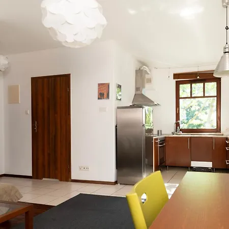 Апартаменты Cosy 3city In Center With Bathtub By Renters